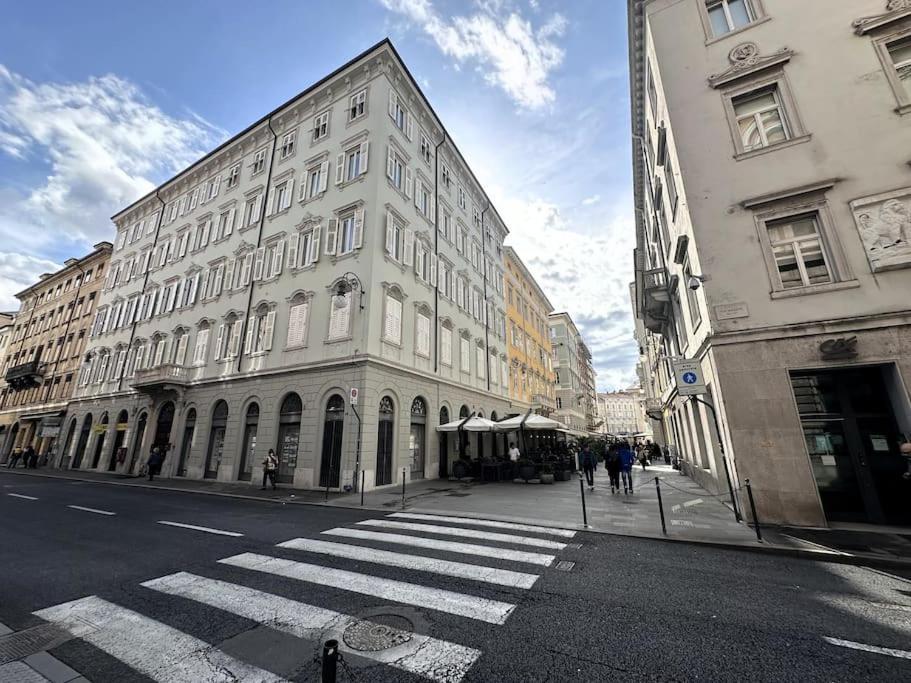 Central Mazzini Suits Triest Exterior foto